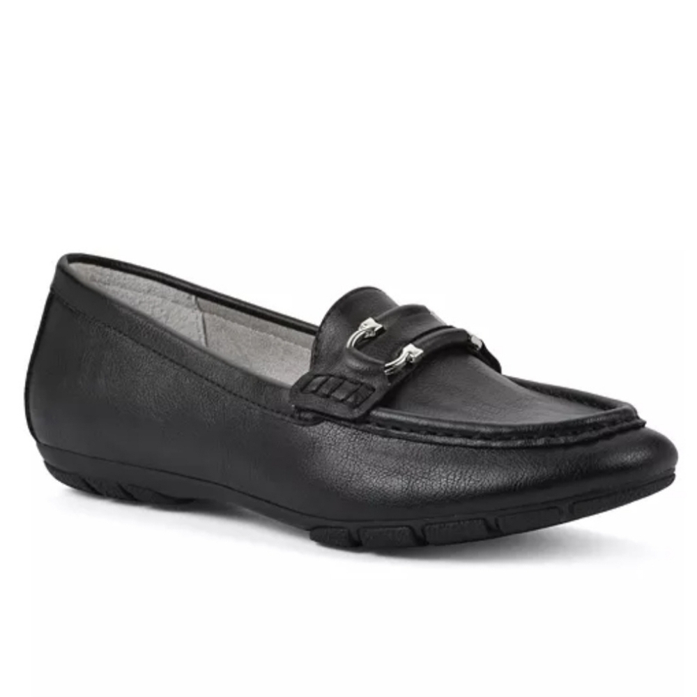 White Mountain Womens 9W Black Slip-on Loafer Flats With Silvertone Hardware